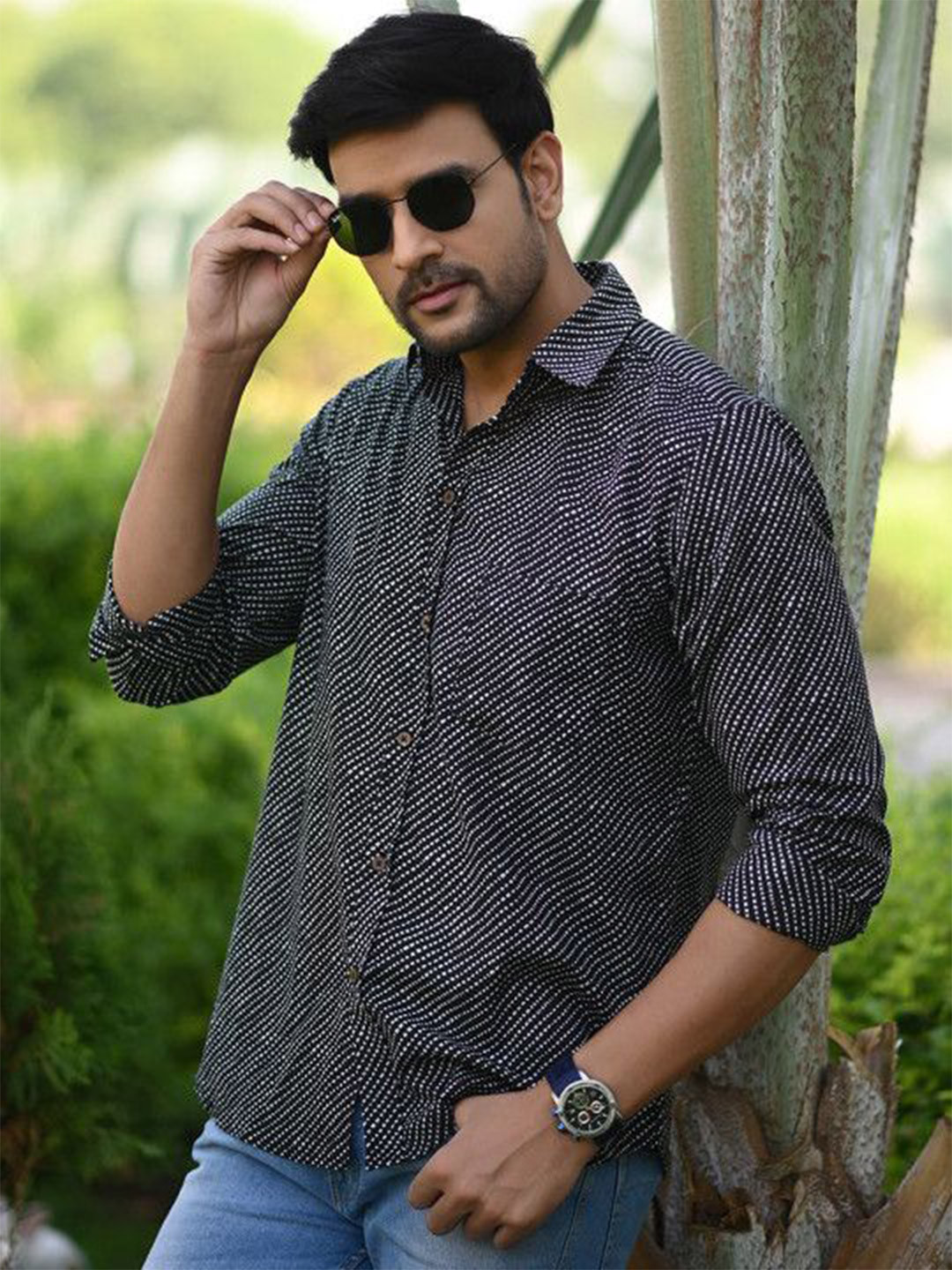 Style Matters Men Standard Fit Micro Ditsy Printed Spread Collar Cotton Casual Shirt