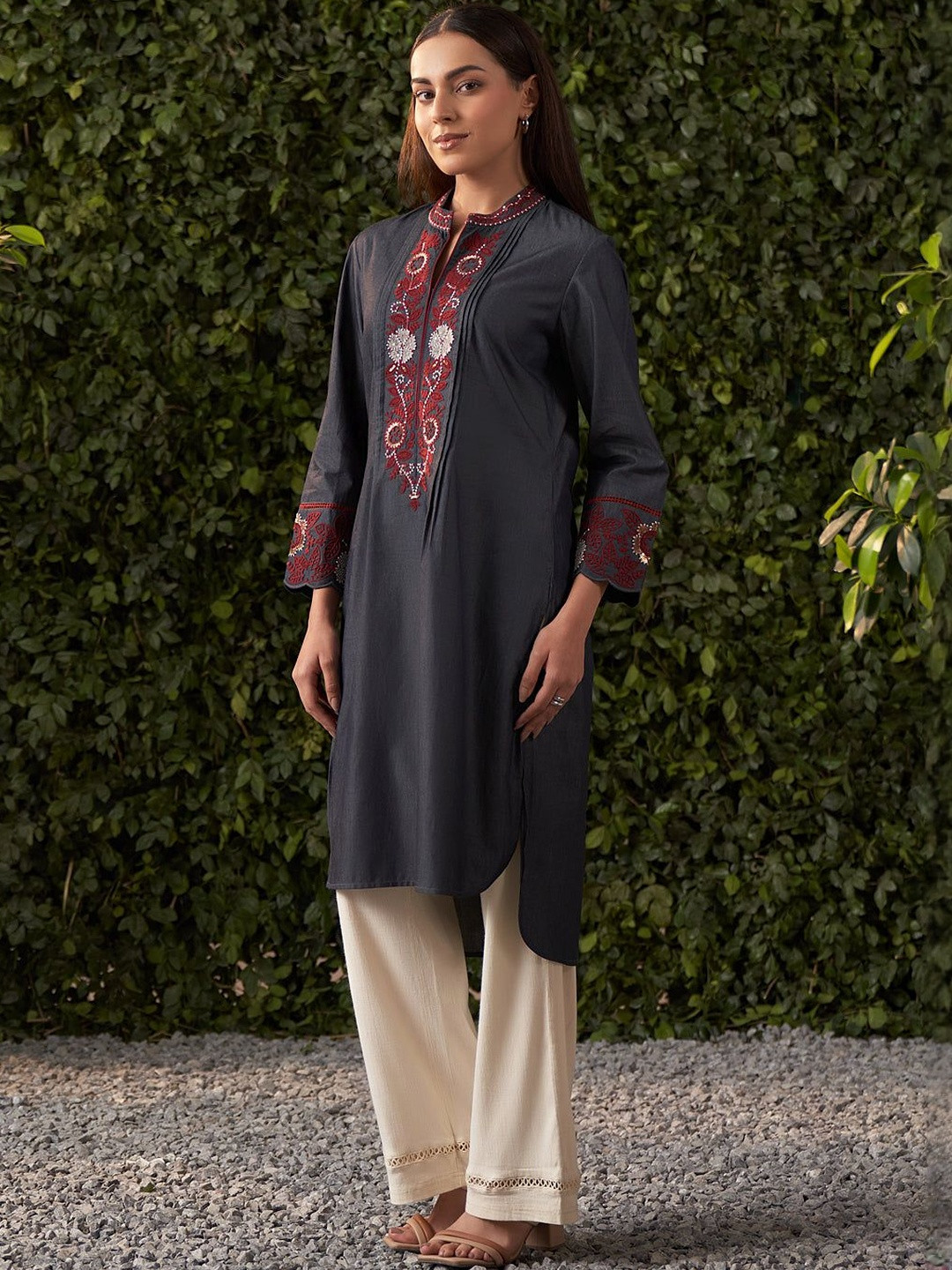 Lakshita Women Blue Denim Embroidered Thread Work Kurta