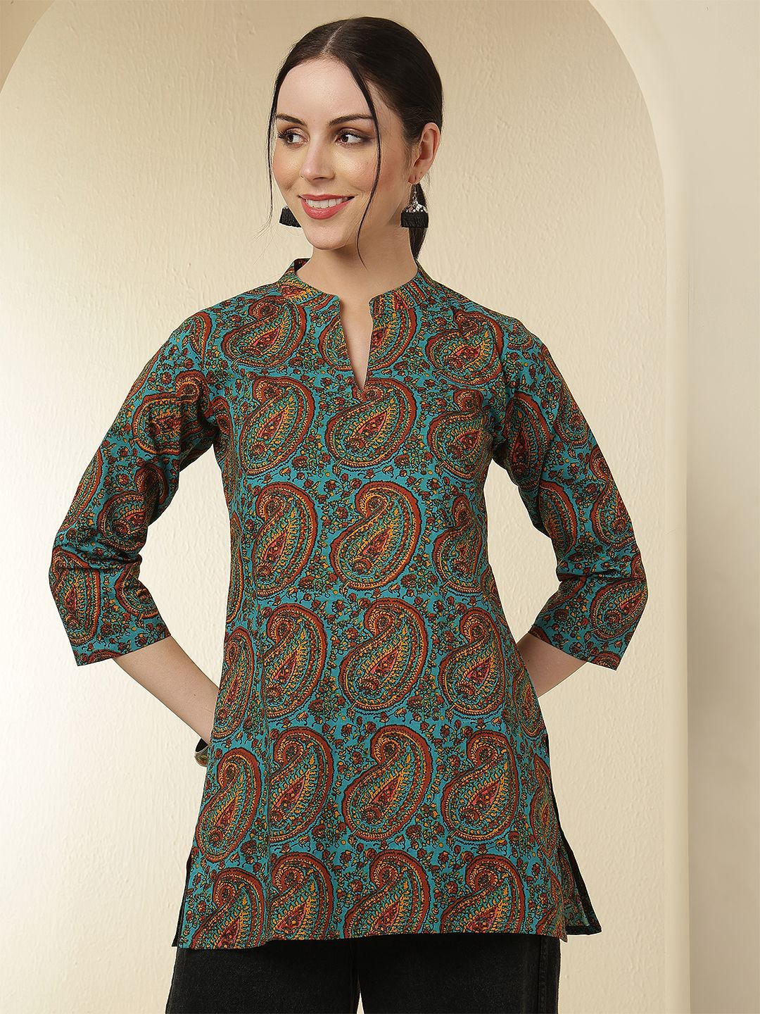 GLAM ROOTS Women V-Neck Paisley Print Ethnic Top