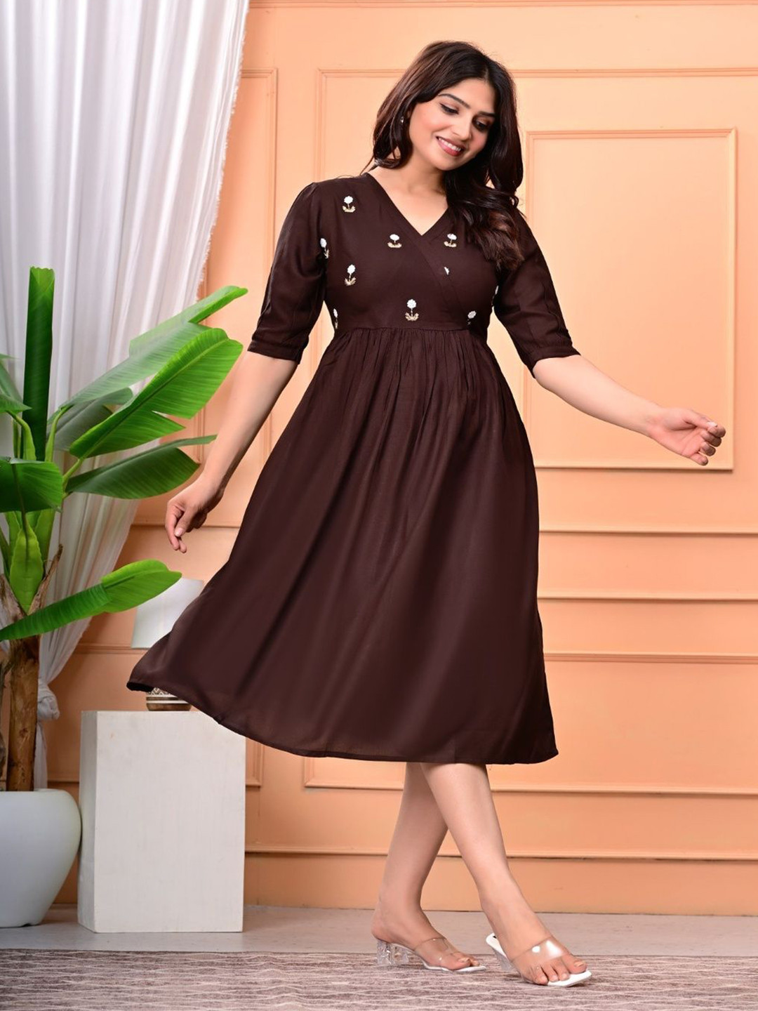 HANAA TRADERS Floral Embroidered Gathered V-Neck Fit and Flare Dress