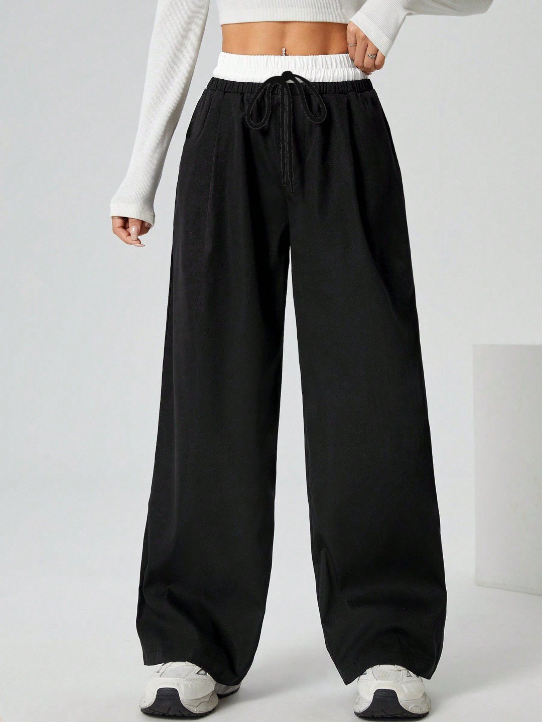 CORSICA Women Relaxed Loose Fit High-Rise Wide leg Contrast Colour Trousers