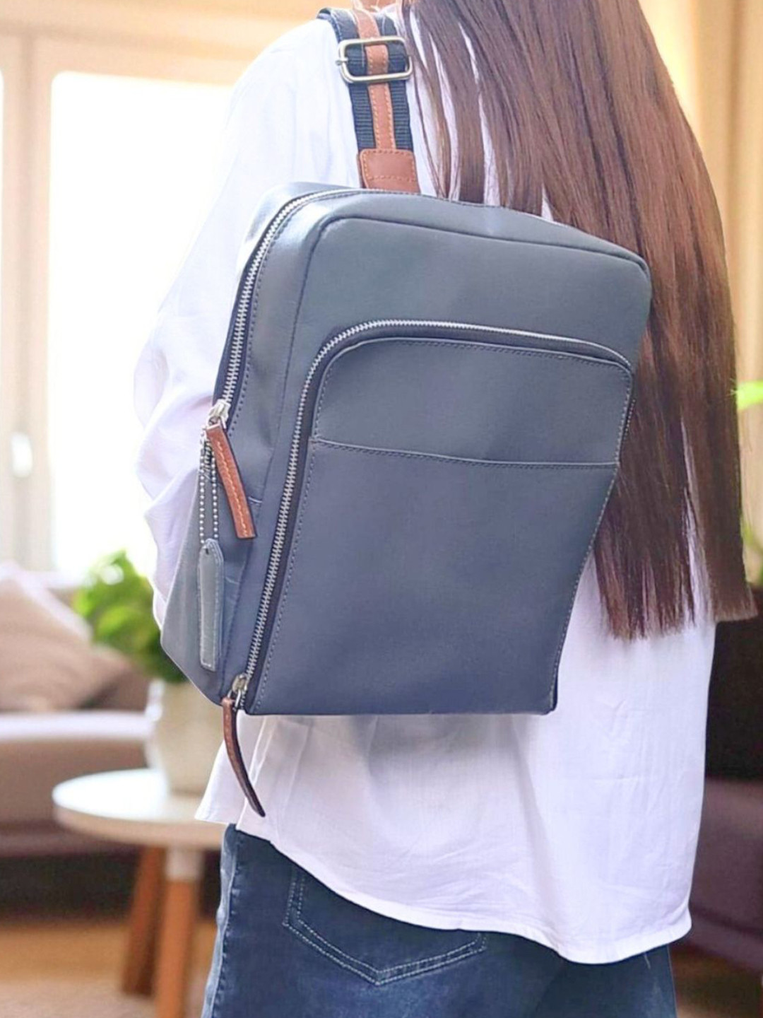 PERKED Unisex Leather Backpack With Compression Straps