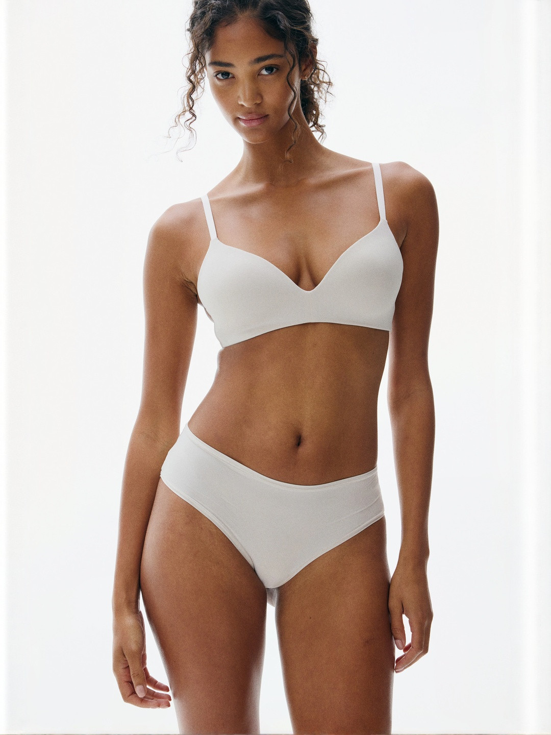 H&M Padded Non-Wired Microfiber Bra