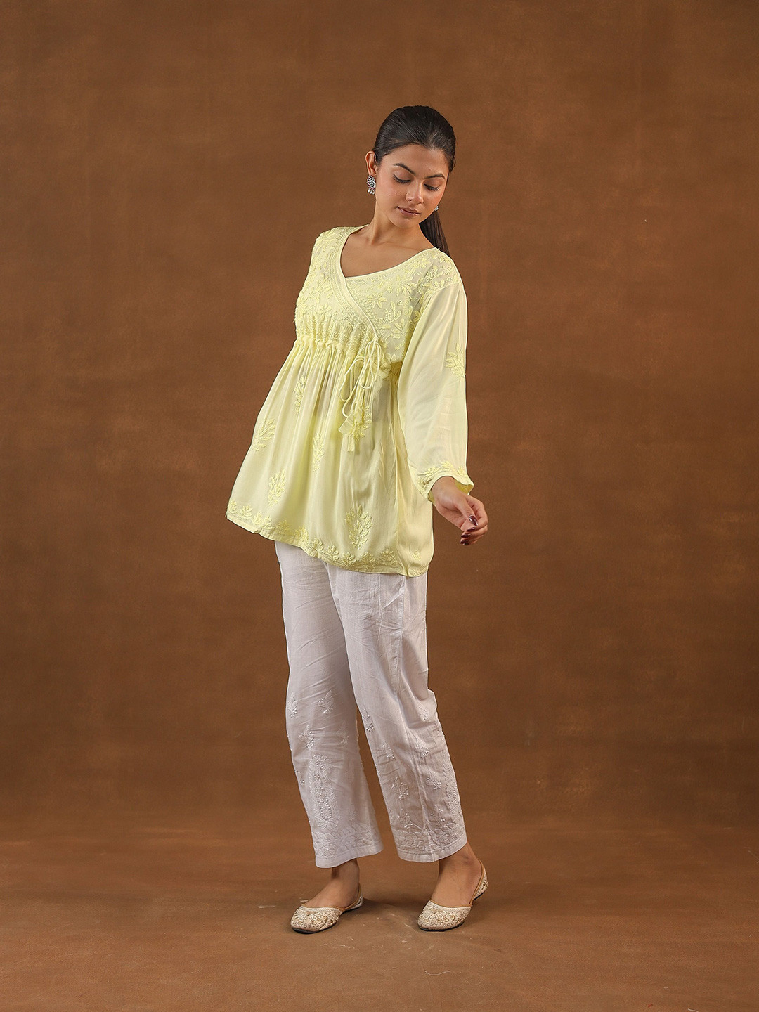 Janaki Apparels Floral Embroidered Thread Work Chikankari Cotton Kurti