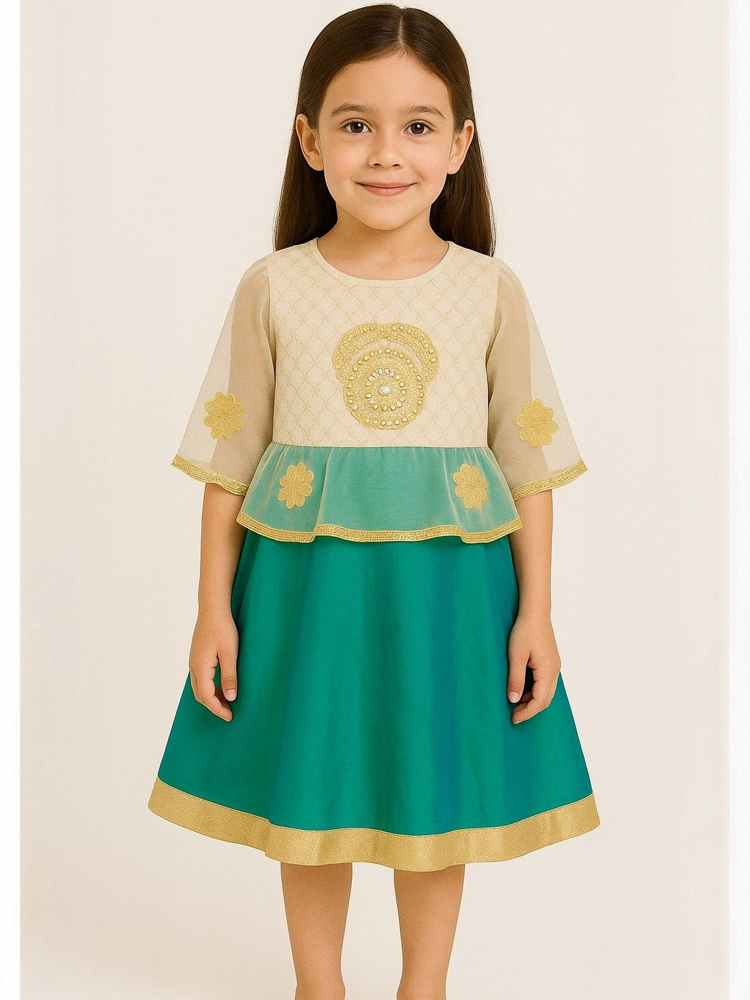My Lil Princess Girls Green Round Neck Embellished Flared Party Dresses