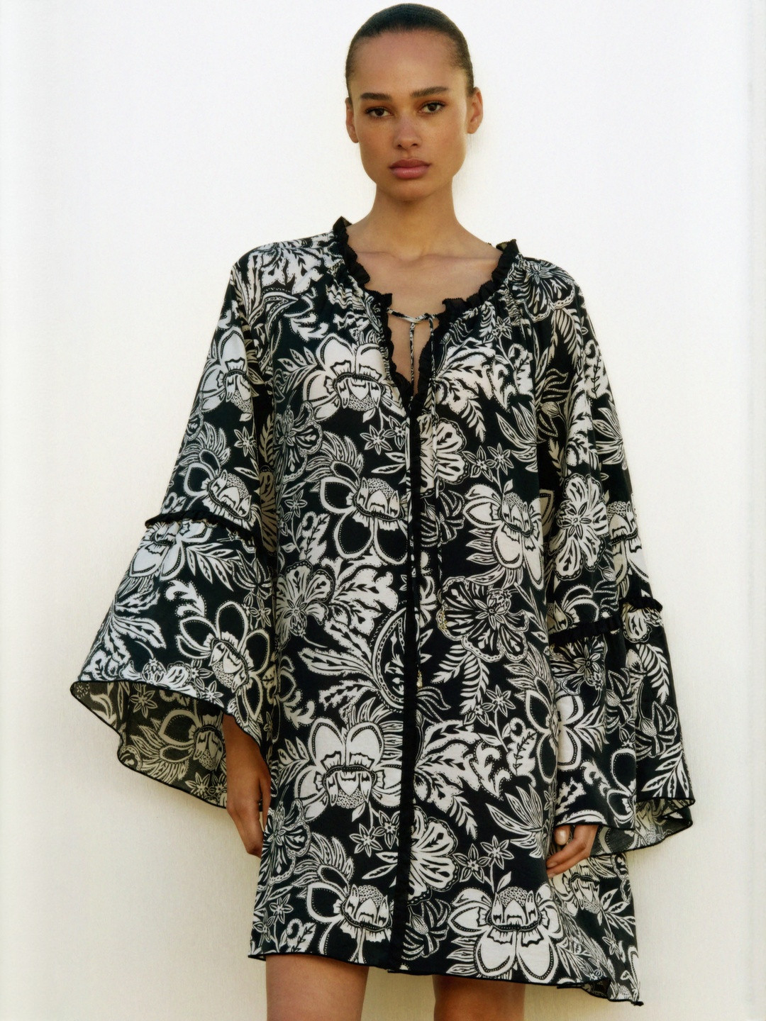 H&M Trumpet-Sleeved Tunic Dress