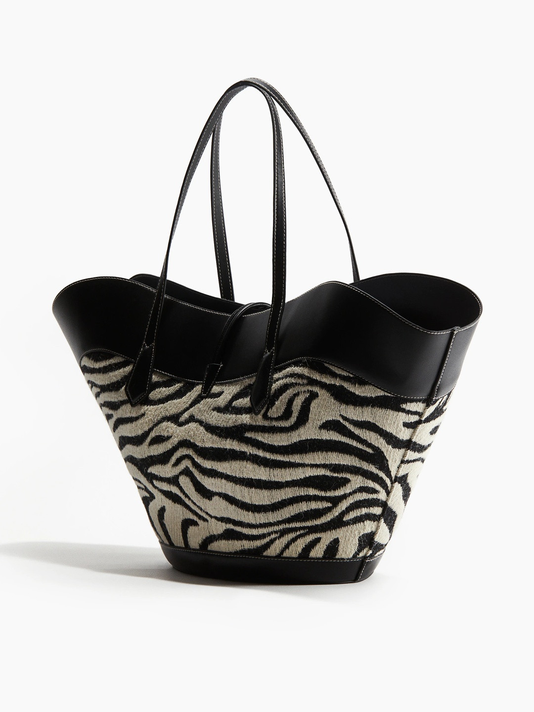 H&M Women Abstract Printed Shoulder Bag