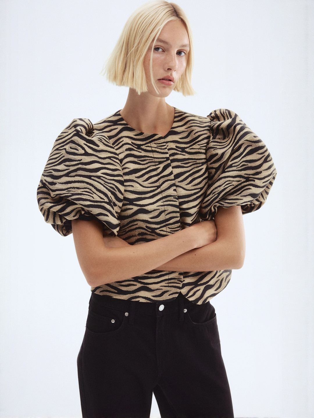 H&M Balloon-Sleeved Blouse
