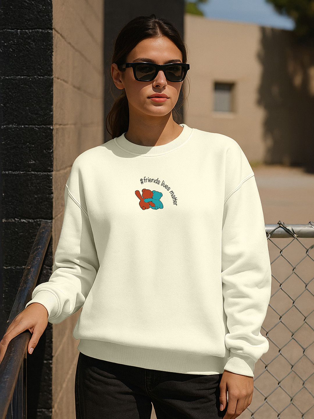 JUNEBERRY Women Off White Printed Cotton Fleece Crew Neck Pullover Oversized Sweatshirt