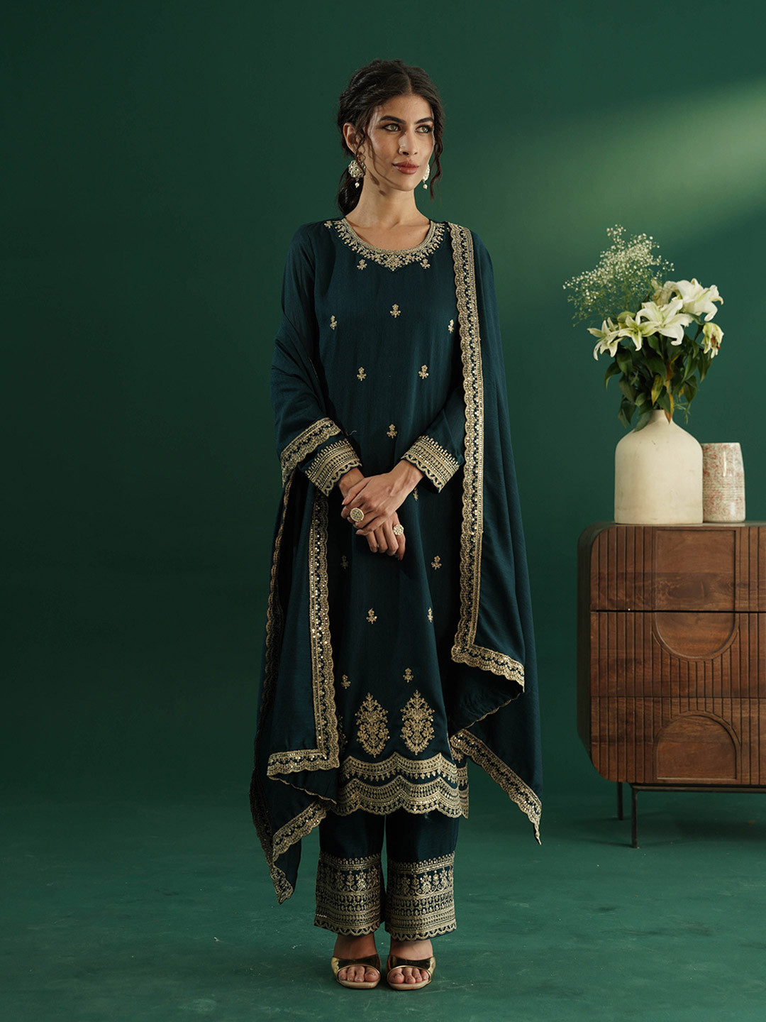 dhartii Women Heavy Floral Embroidered Dori Work Straight Kurta with Palazzos & Dupatta