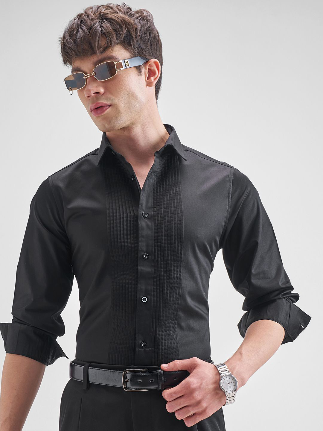 HIGHLANDER Men Solid Spread Collar Cotton Formal Shirt