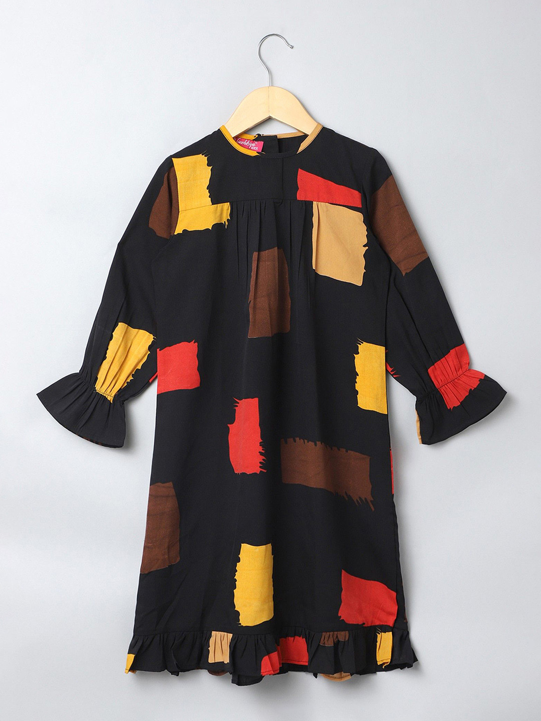 Tito Patito Girls Printed Round Neck Puff Sleeves Ruffled Hem Tops