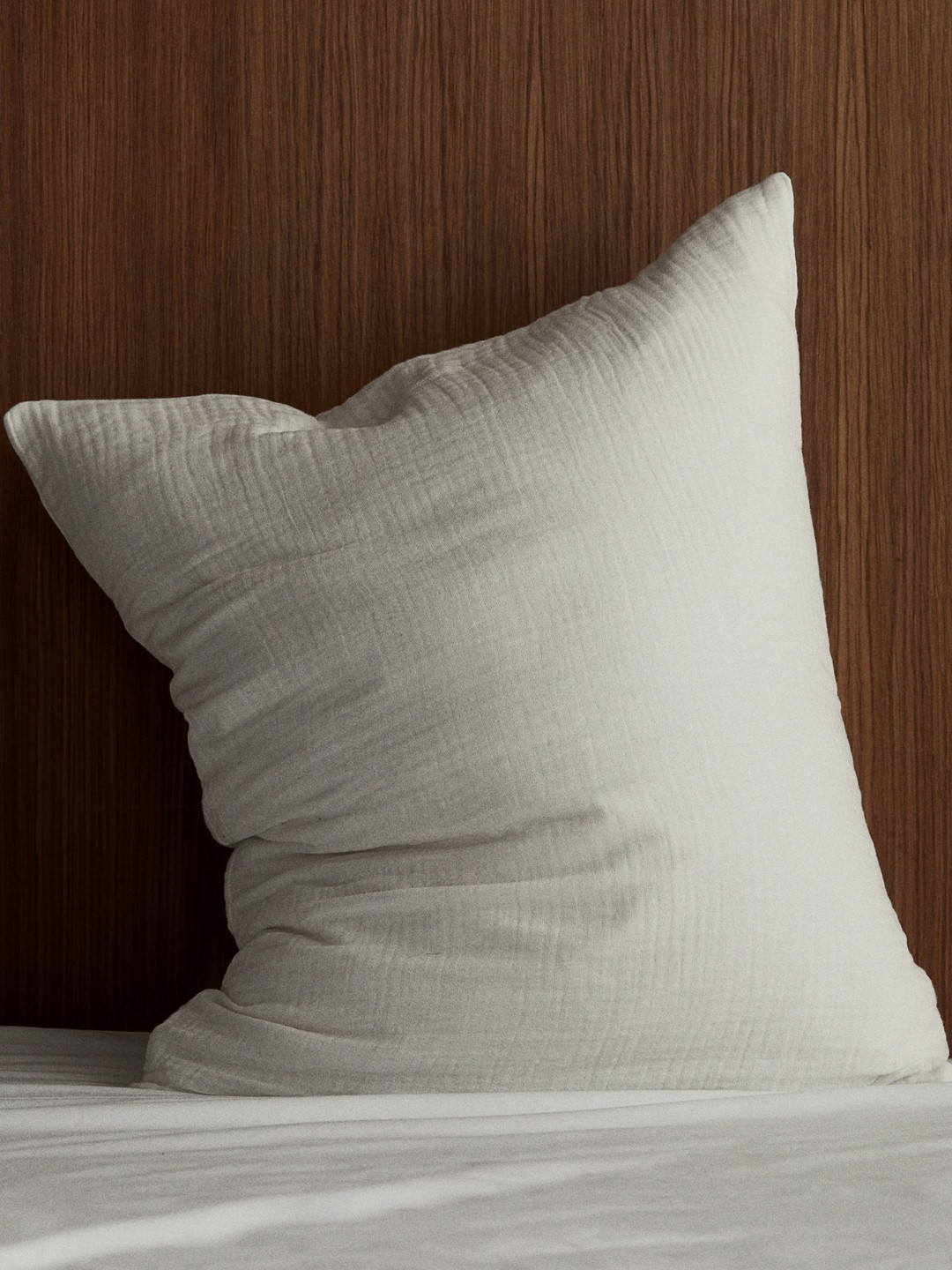 H&M White Cotton Muslin Pillowcase