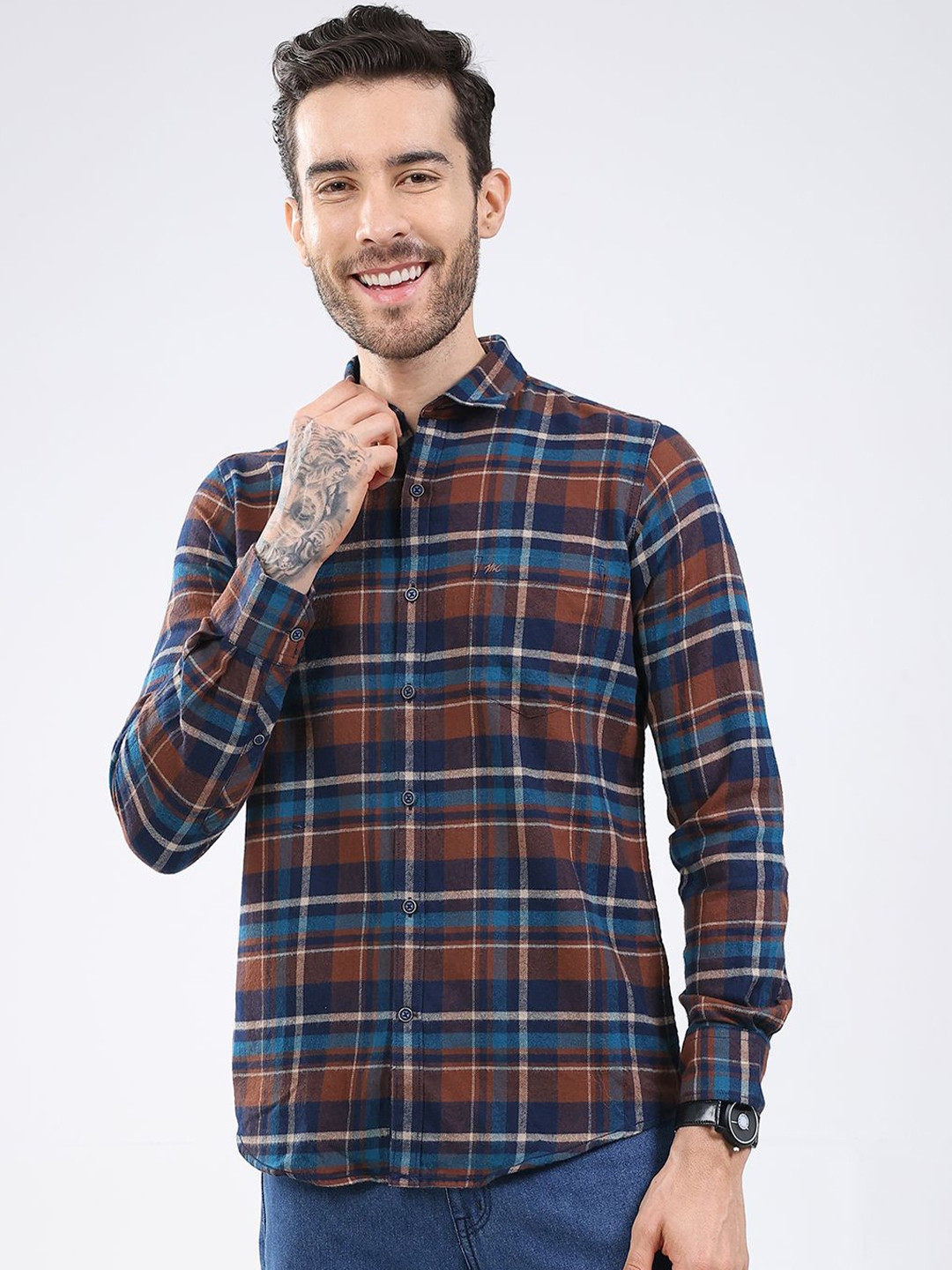 Monte Carlo Men Buffalo Checked Spread Collar Cotton Casual Shirt