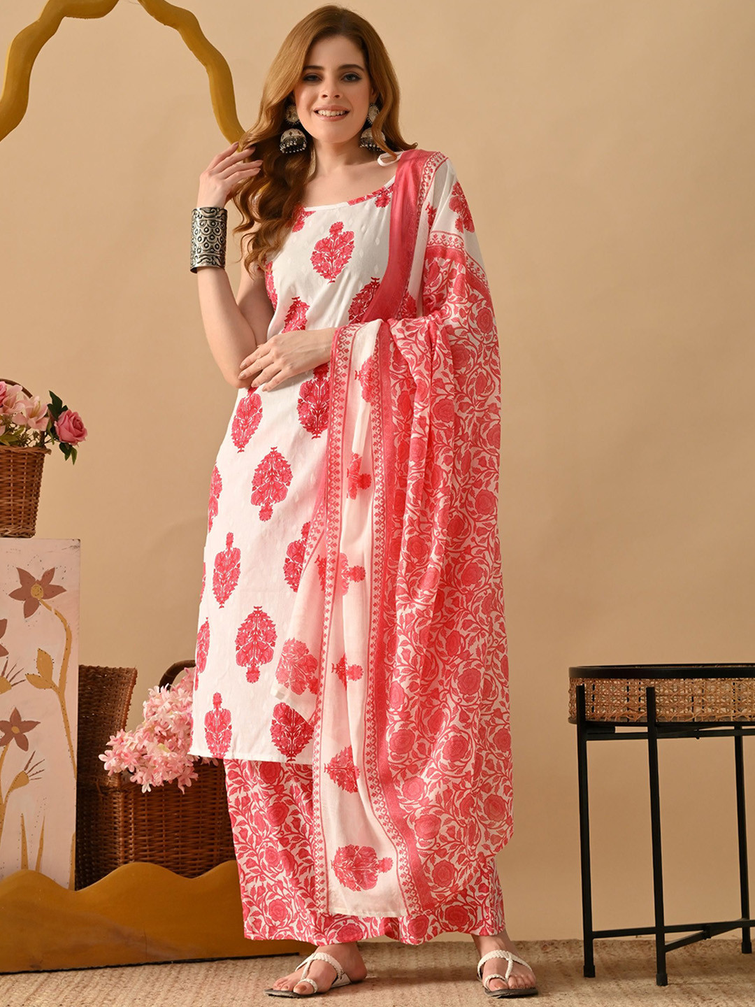 AAYUFAB Women Floral Printed Regular Pure Cotton Kurta with Palazzos & Dupatta