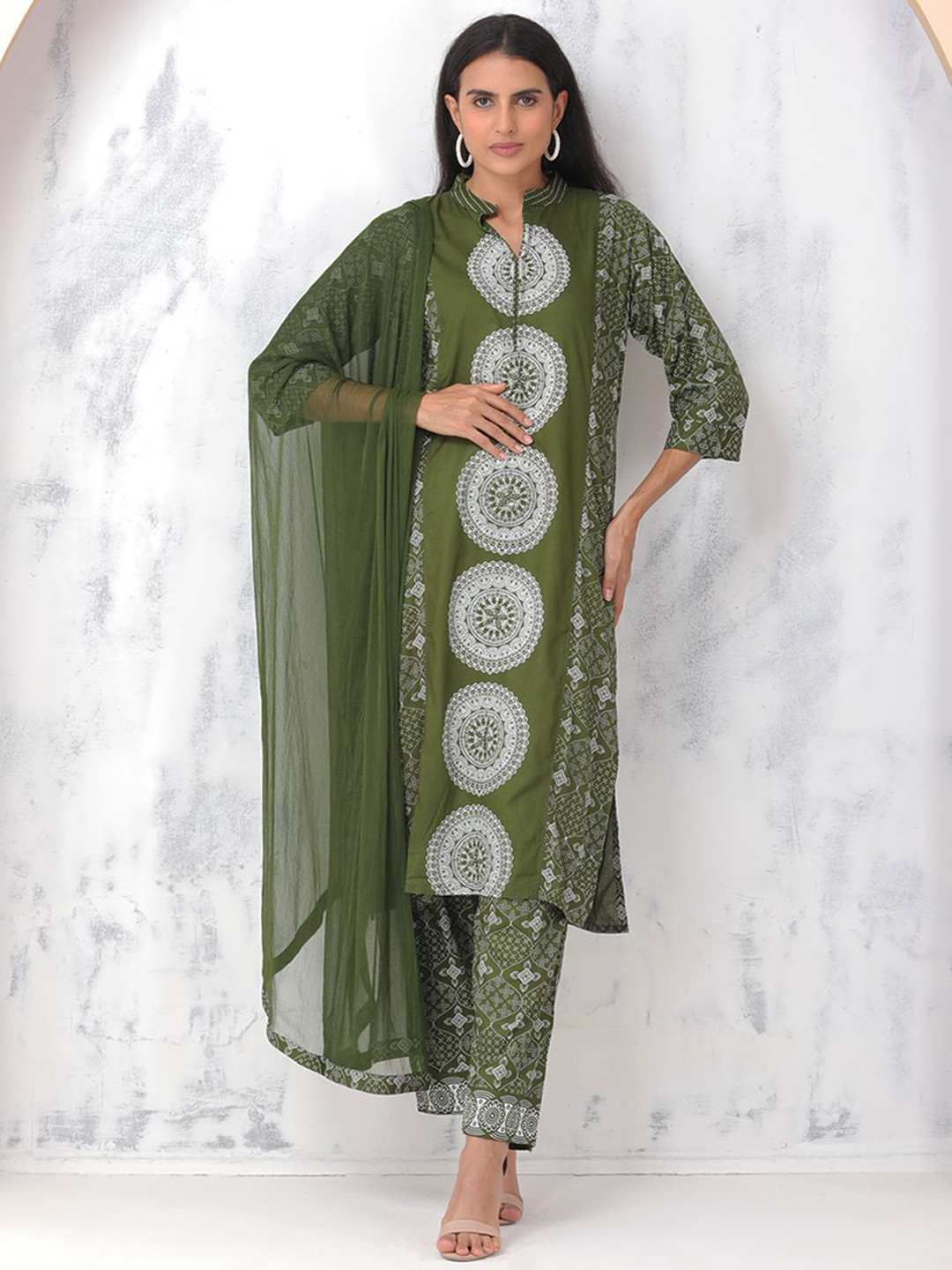 Sold For Style Women Ethnic Motifs Printed Cotton Kurta with Trousers & Dupatta