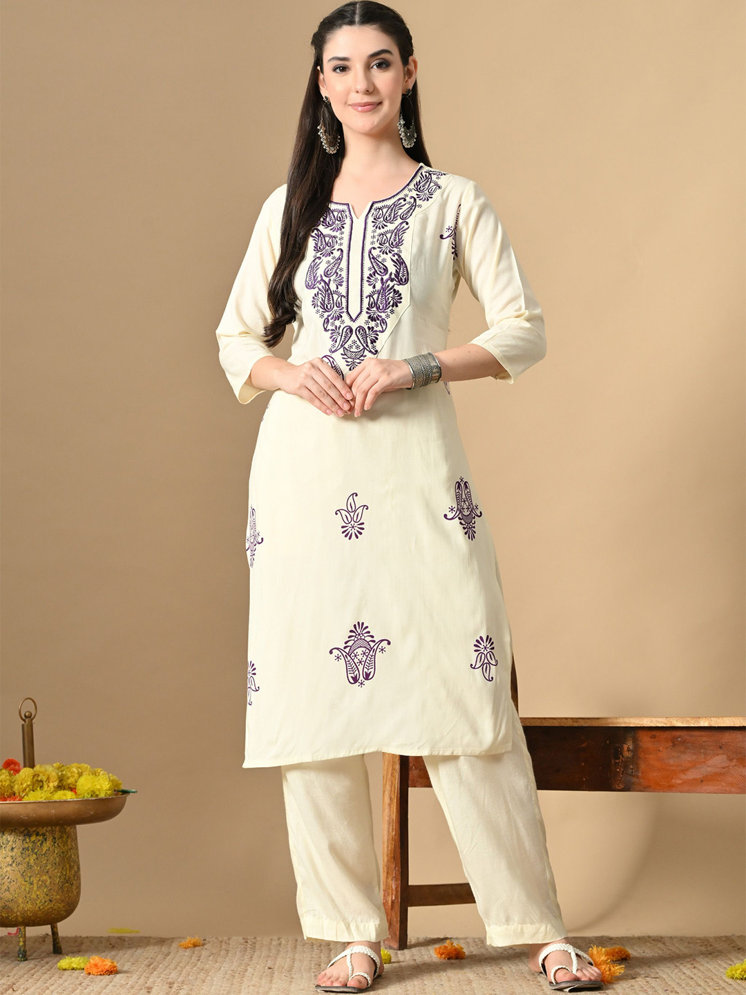 Koito Women Ethnic Motifs Embroidered Kurta