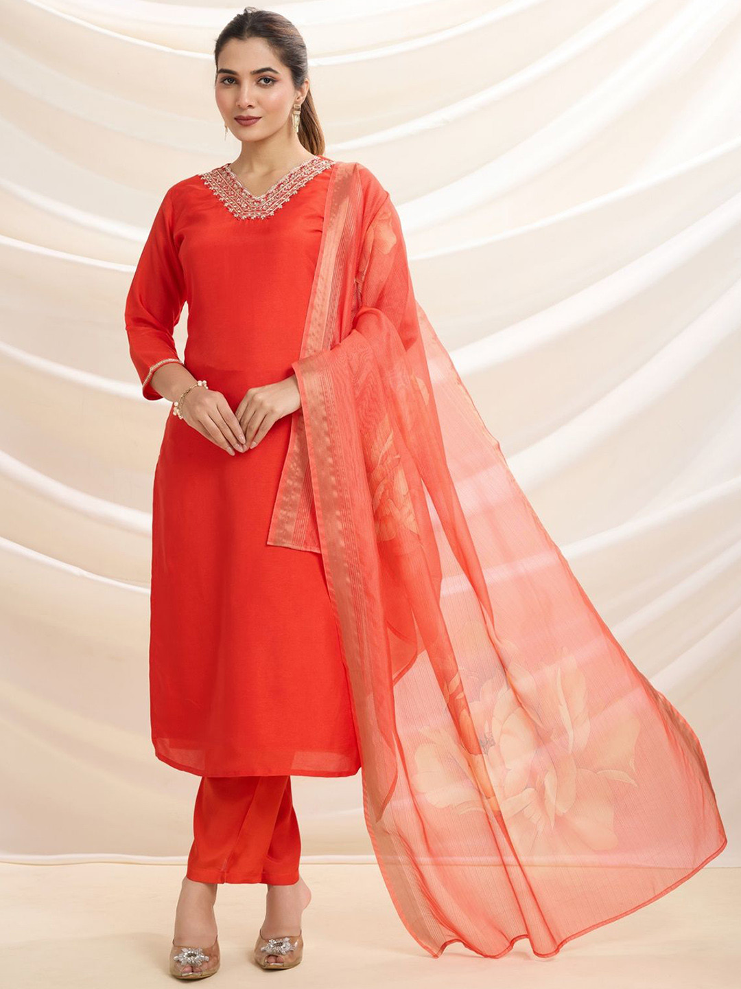 BEYOND ETHNIC Floral Thread Work Straight Kurta With Trousers & Dupatta