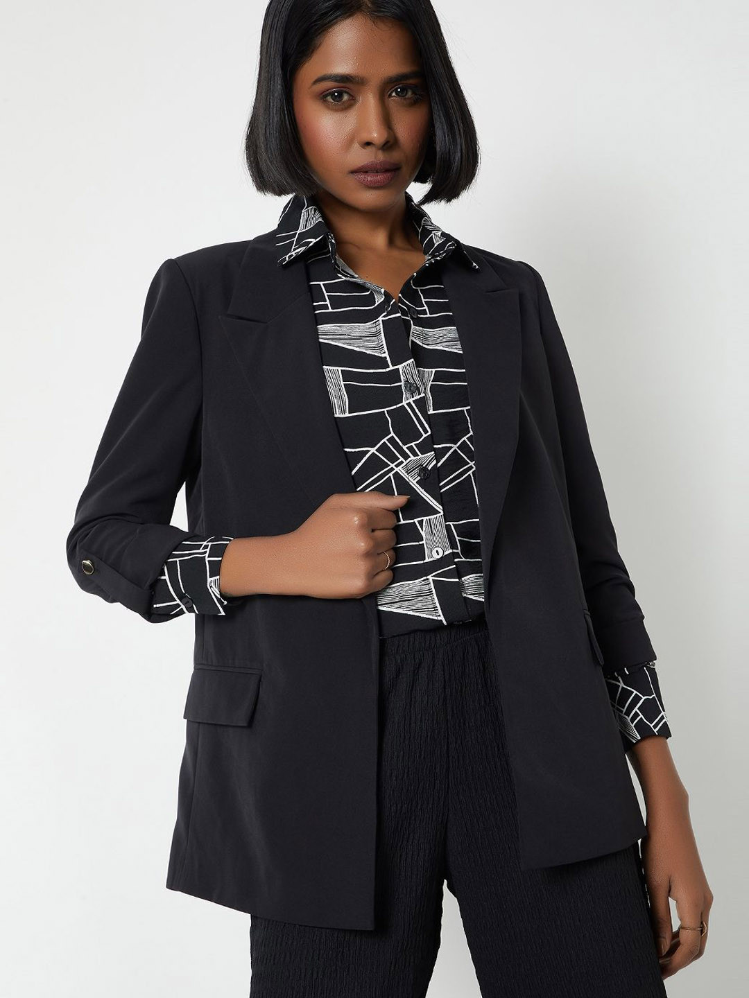 max Notched Lapel Collar Neck Single Breasted Open Front Blazer