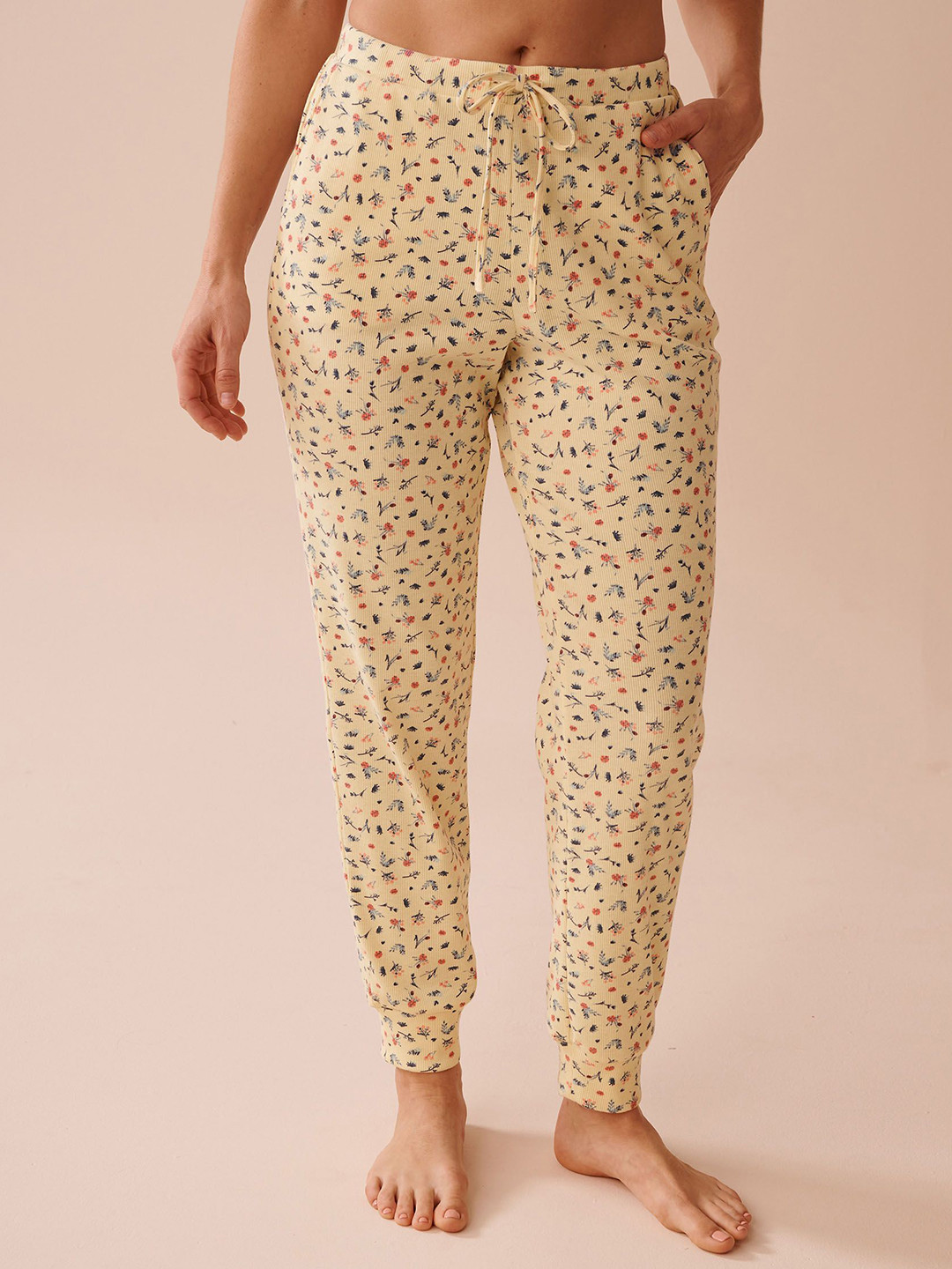 La Vie en Rose Women Ditsy Floral Print Ribbed Lounge Pants