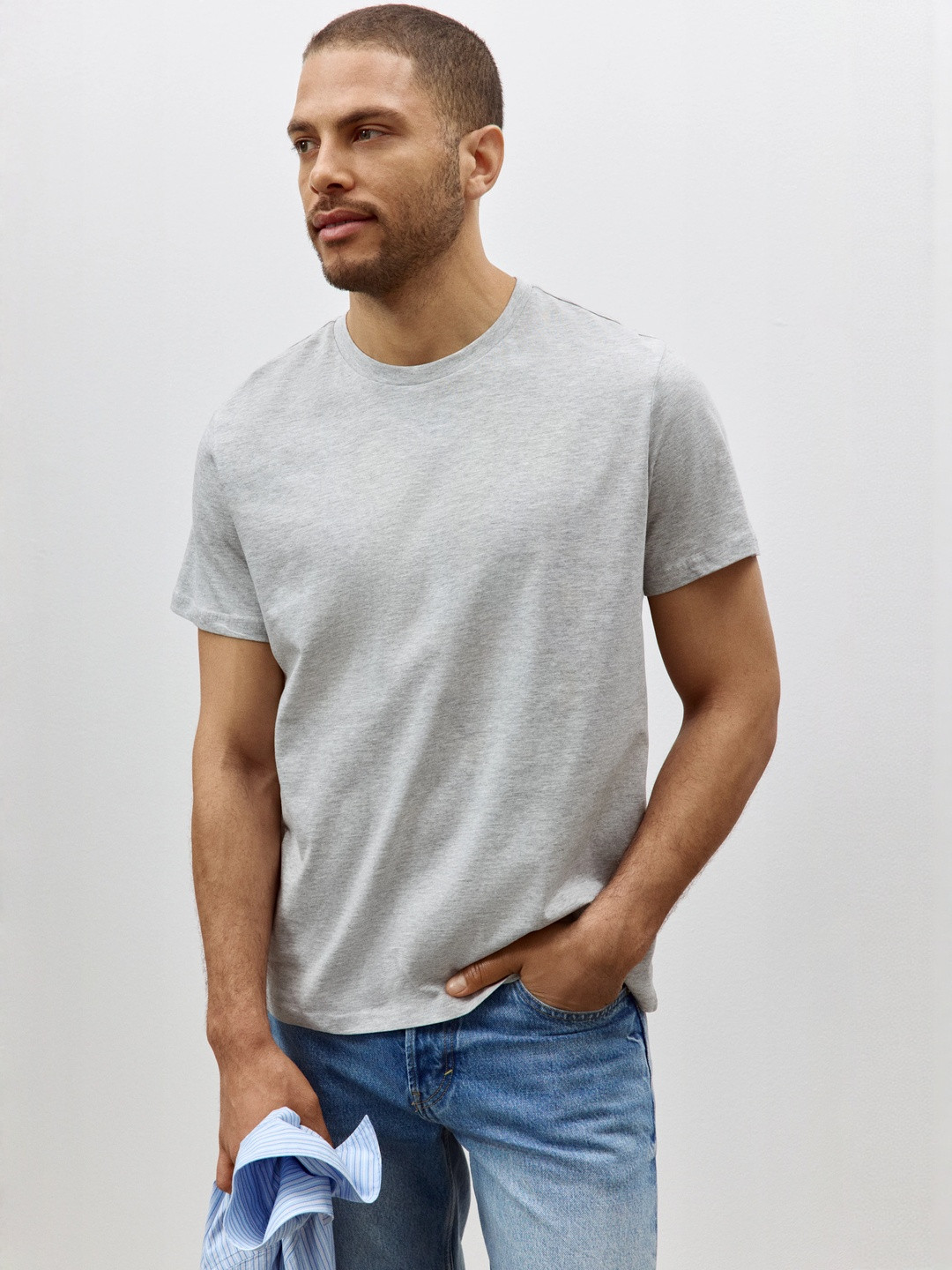 H&M Men Grey Regular Fit Round-Neck T-shirt