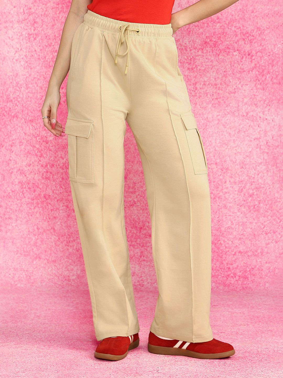 JUNEBERRY Women Relaxed Fit High-Rise Easy Wash Cargos Trousers