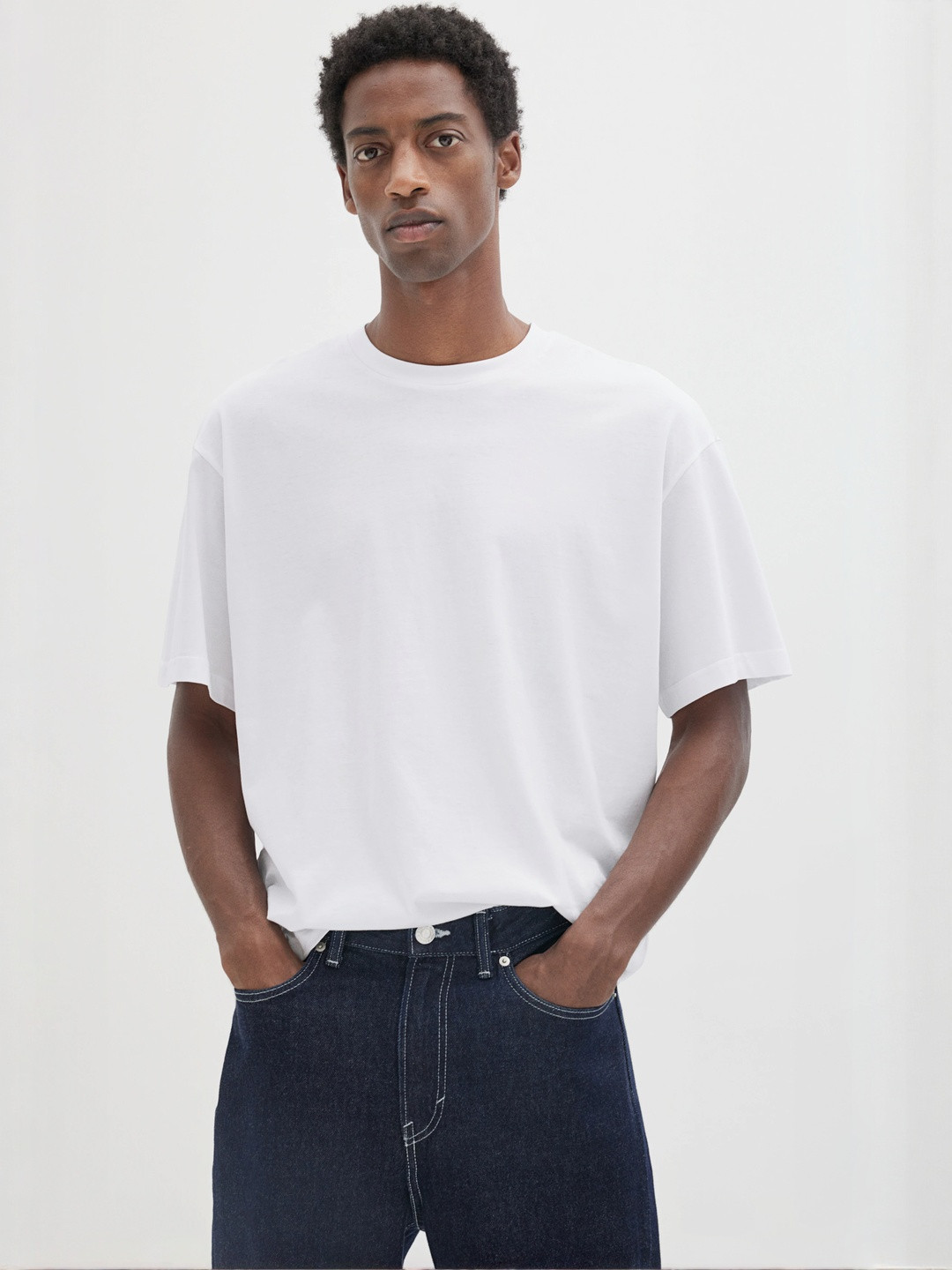 HM Men White Solid Relaxed Fit Cotton Pure Cotton T-shirt