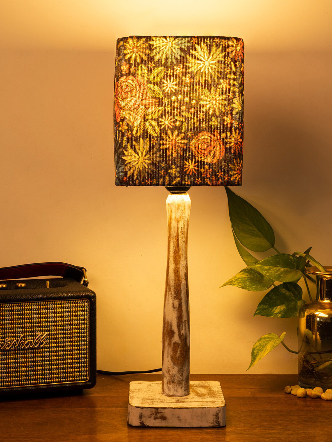 green girgit Black Printed Square Shaped Table Lamp