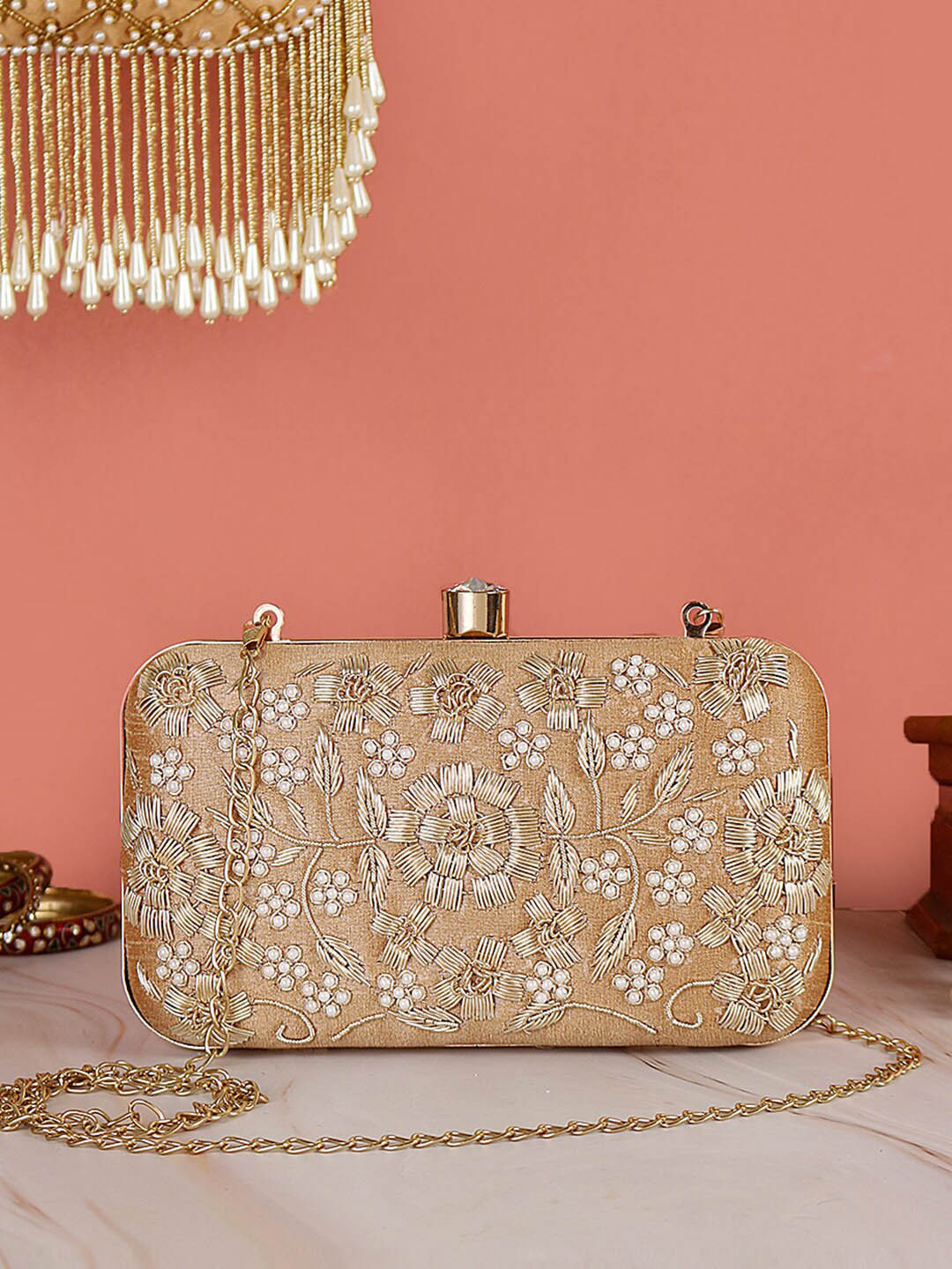 Swisni Gold-Toned Embroidered Box Clutch