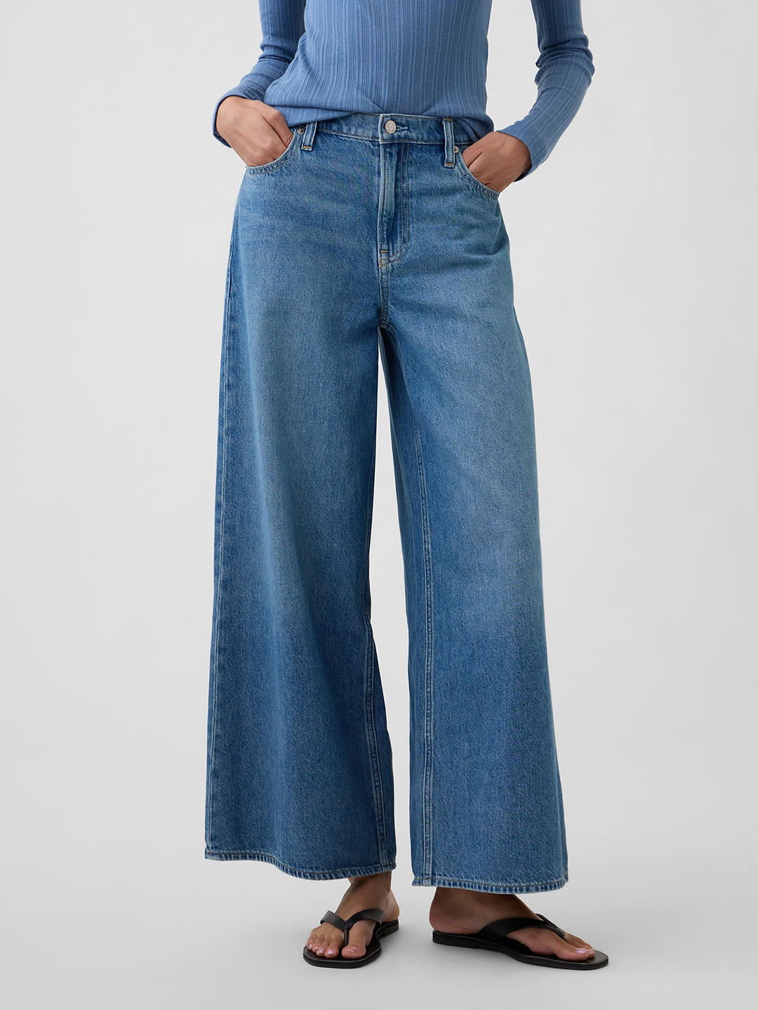 GAP Women Baggy Mid-Rise Light Fade Jeans
