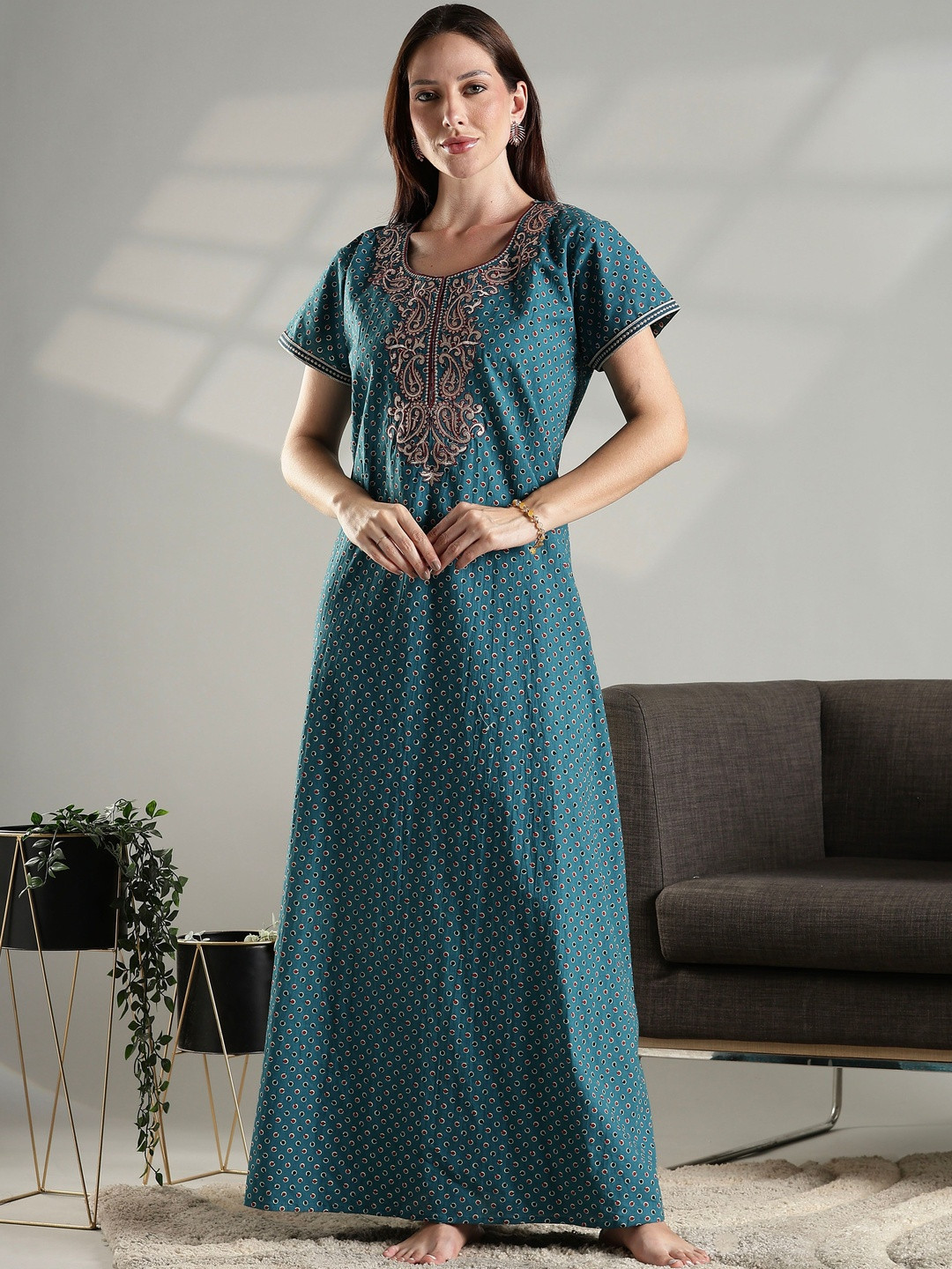 9shines Label Printed Maxi Nightdress
