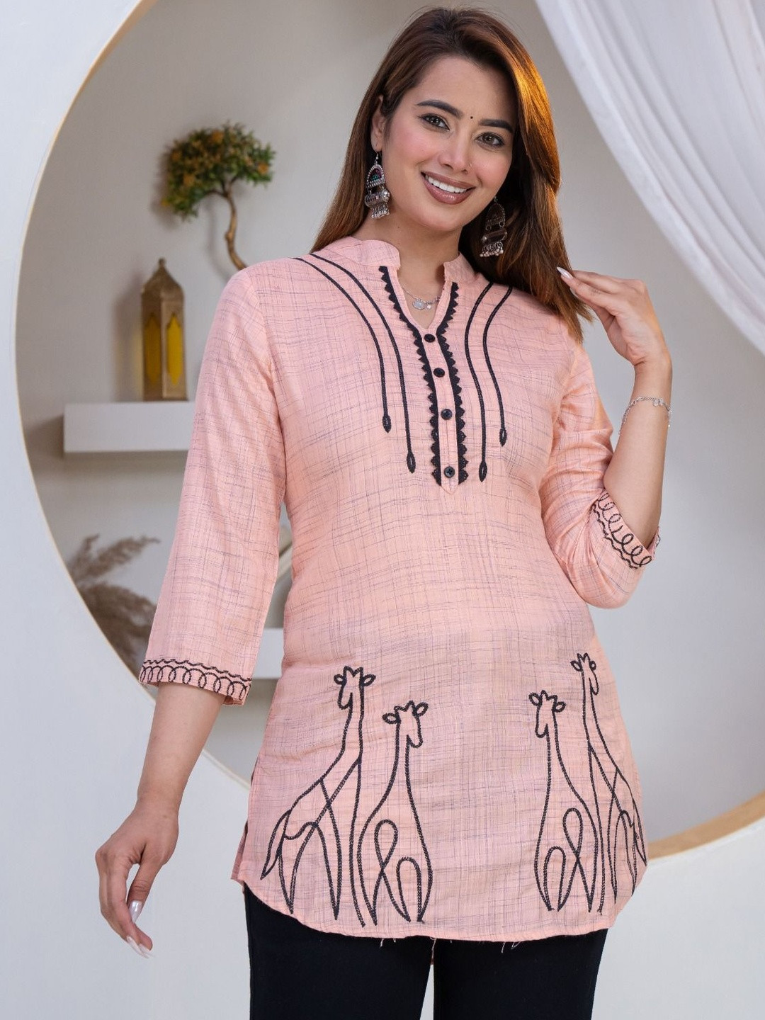 AAYUFAB Women Ethnic Motifs Embroidered Kurta