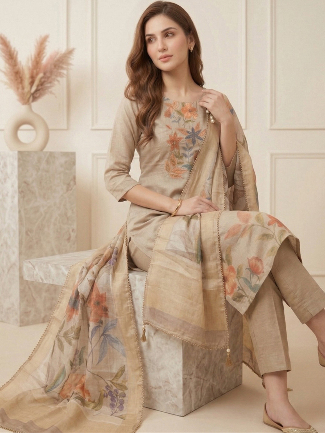 Geetha Creation Women Floral Embroidered Thread Work Kurta with Trousers & With Dupatta