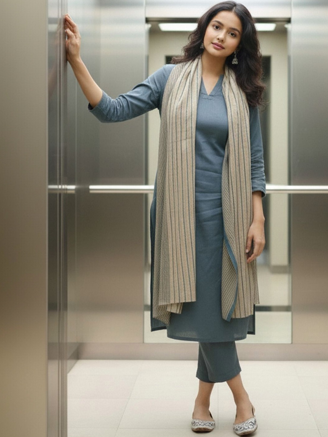 THEOMFAB Women Regular Kurti with Palazzos & Printed