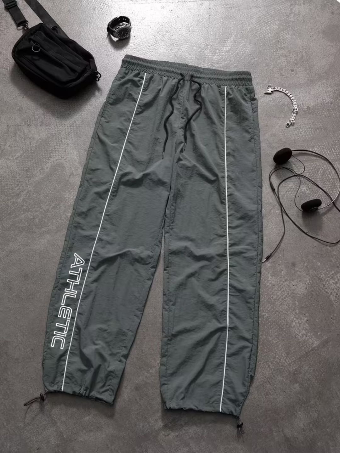 Povaxpo Men Regular Fit Graphic Print Track Pants