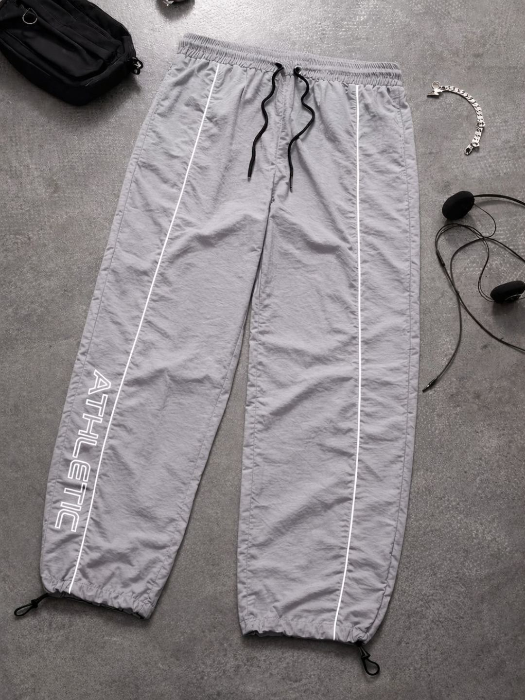 Povaxpo Men Regular Fit Graphic Print Track Pants