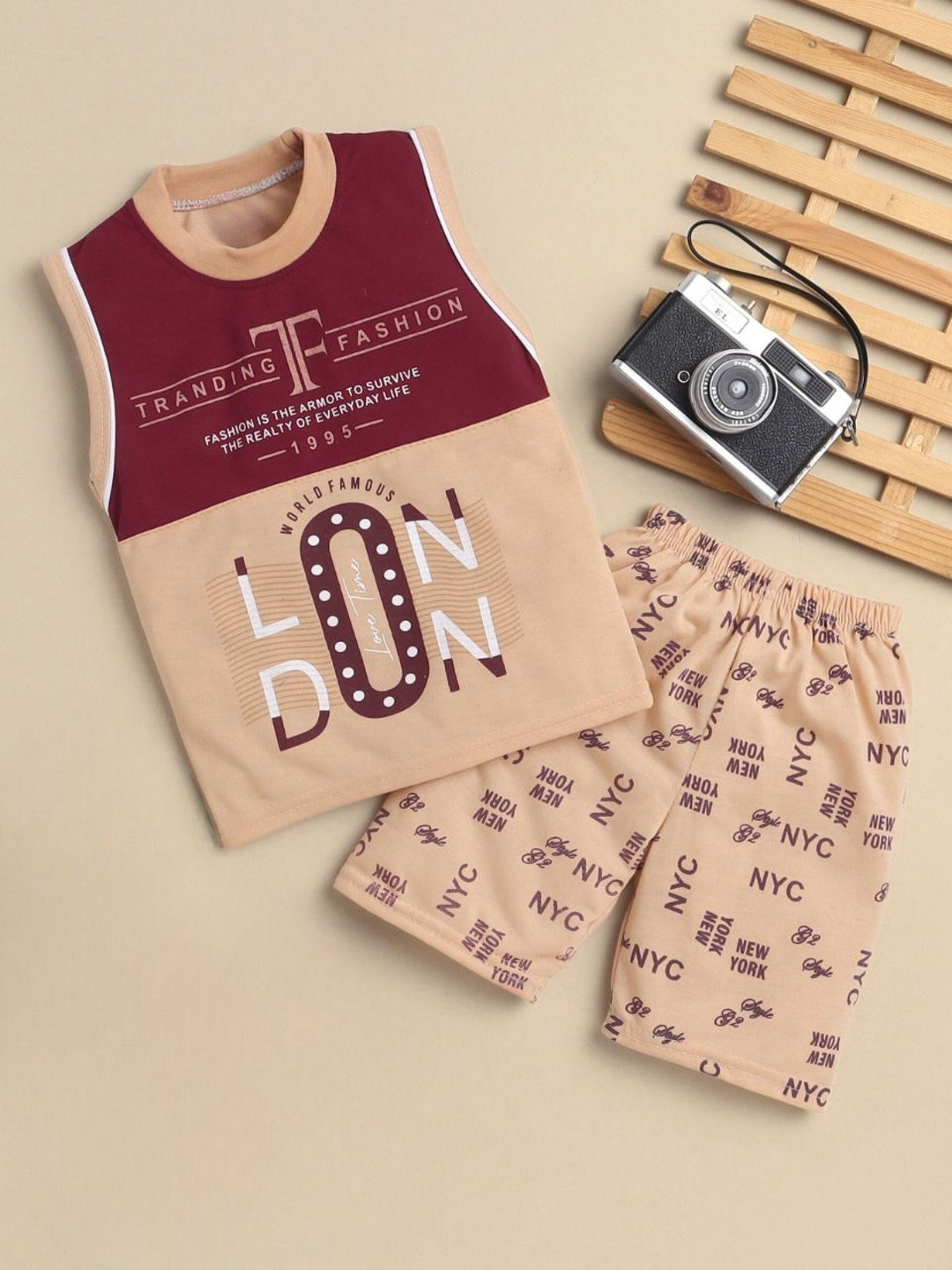 FOURFOLDS Boys Printed T-shirt with Shorts