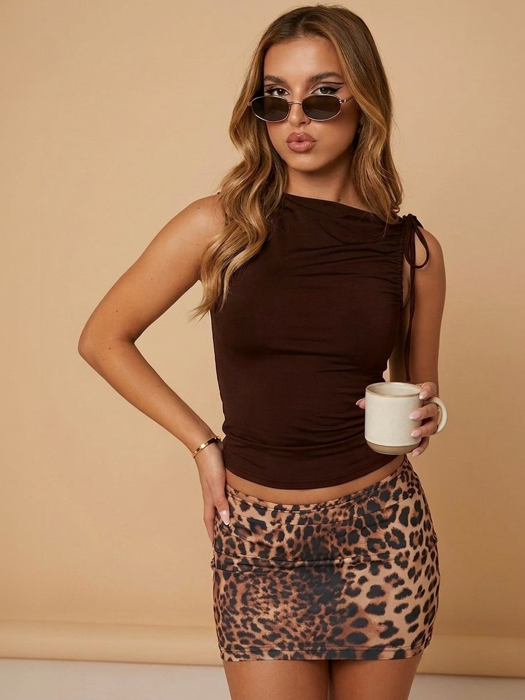 Istyle Can One Shoulder Cinched Waist Crop Top