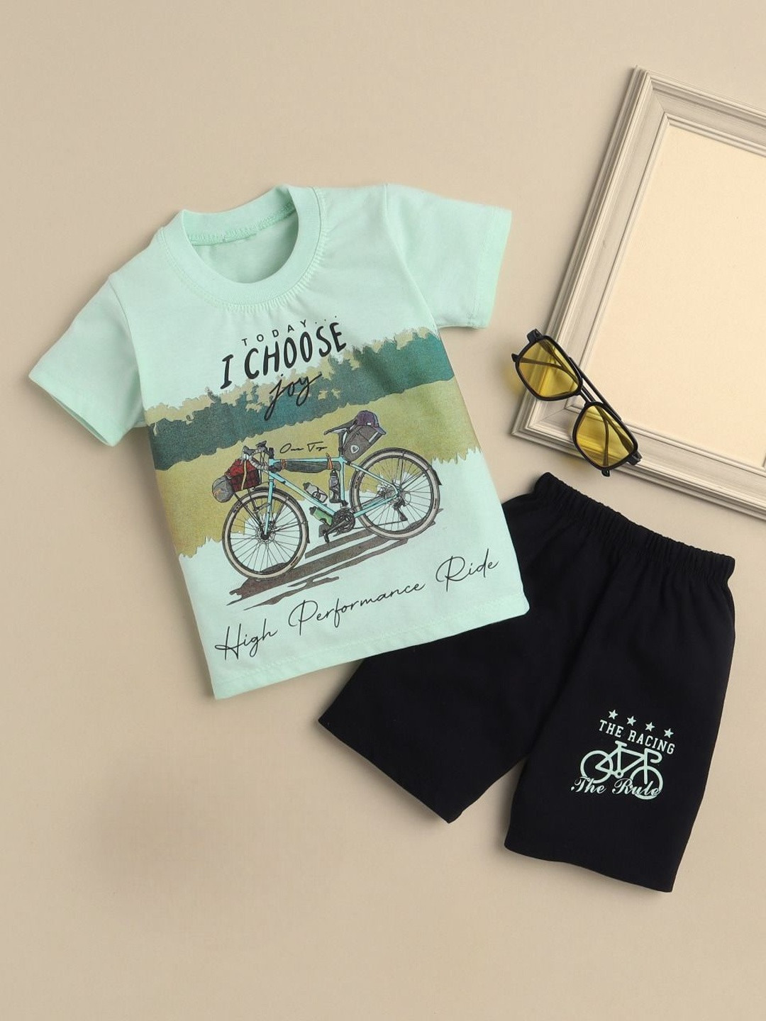 FOURFOLDS Boys Printed T-shirt with Shorts