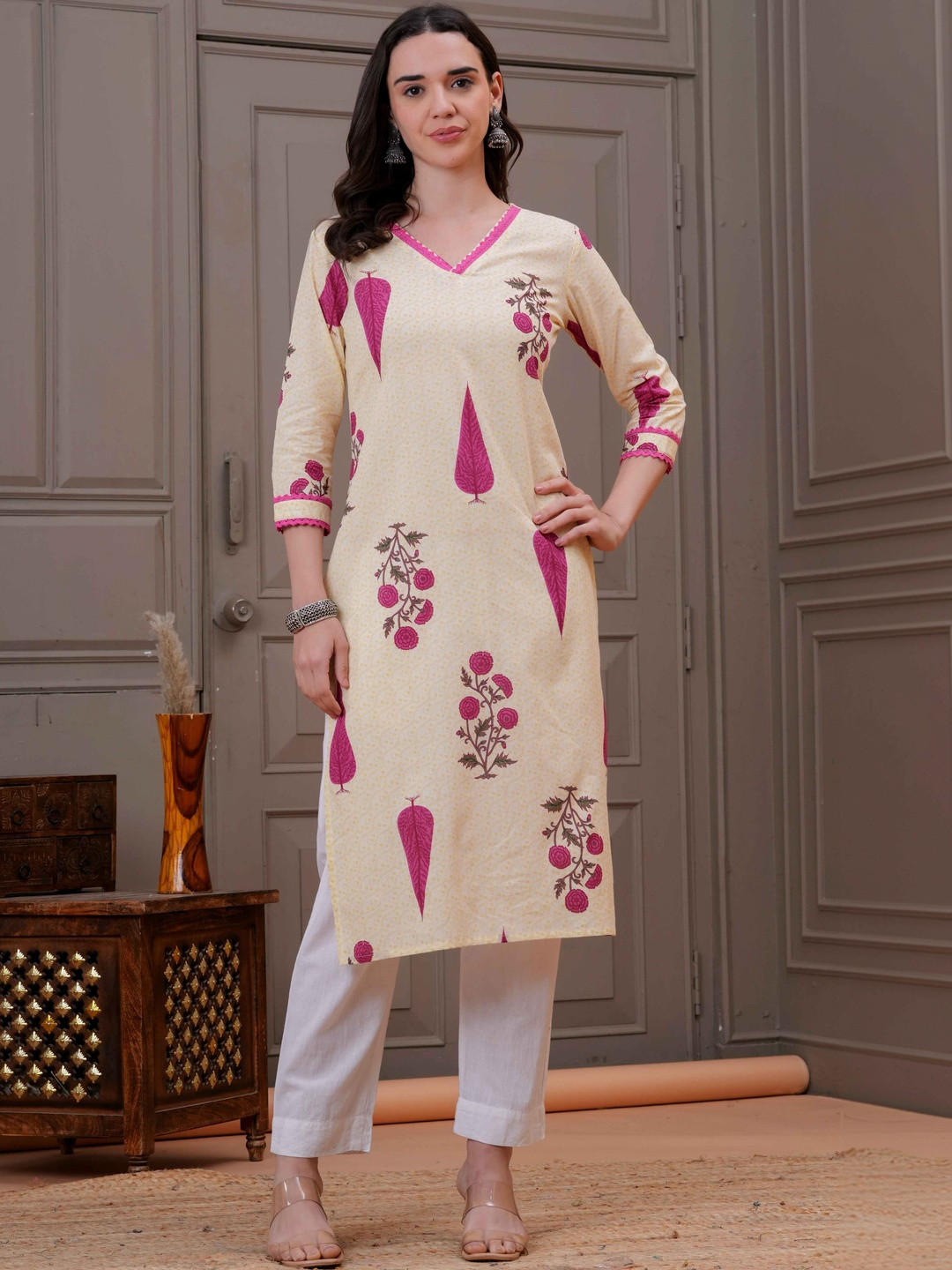 DEEPYOG APPAREL Women Floral Printed Block Print Kurta