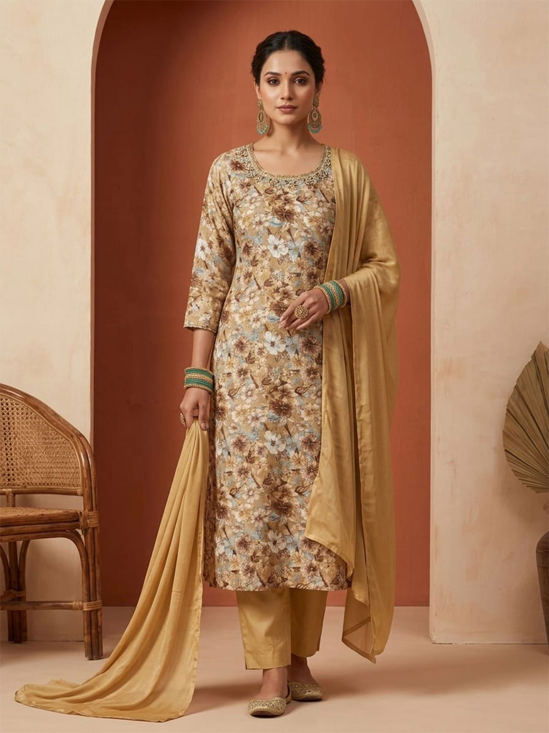 Vagmi Women Floral Printed Regular Beads and Stones Kurti with Trousers & With Dupatta