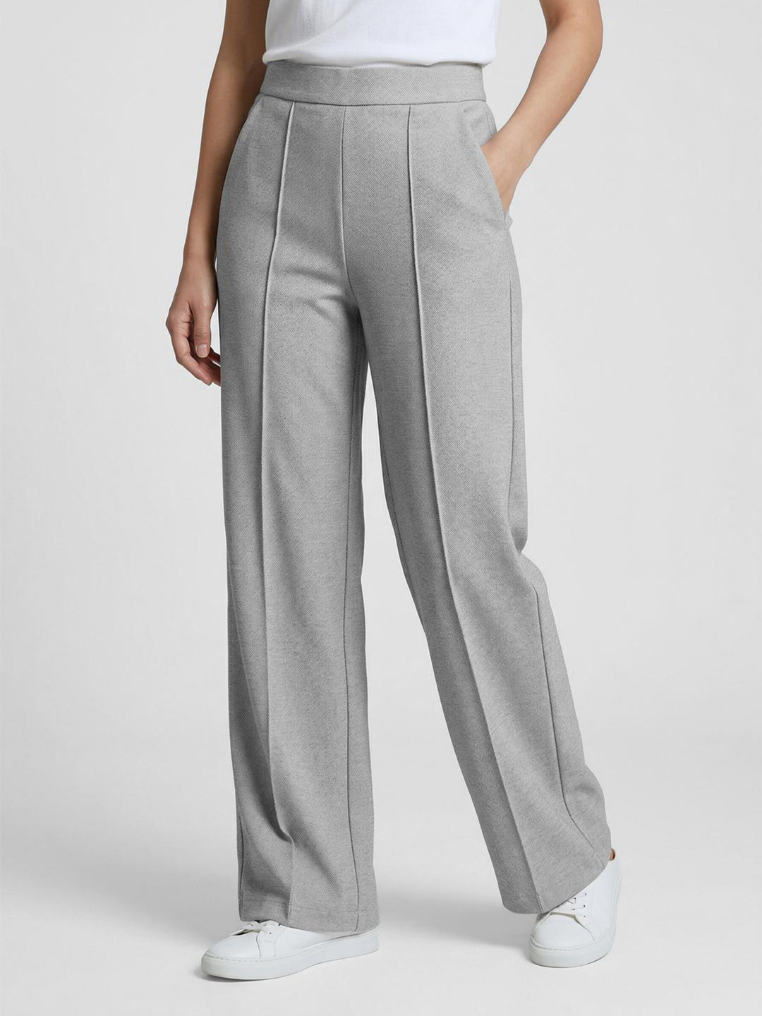 Komfort By Tikhi Imli Women Relaxed Straight Leg Straight Fit Easy Wash Pleated Trousers