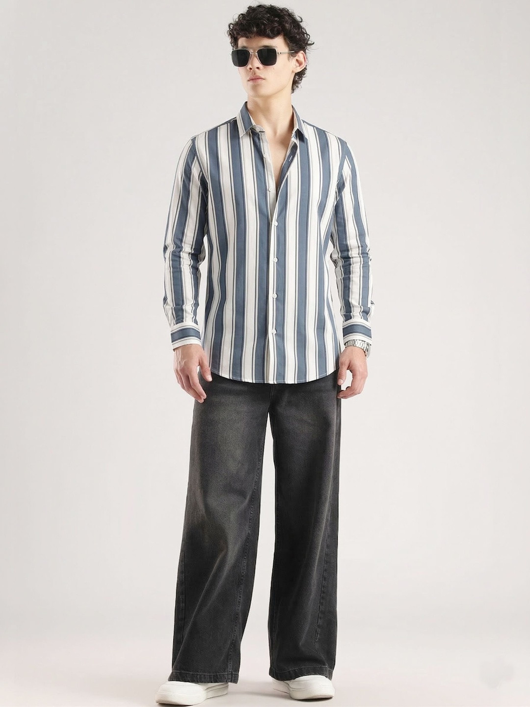 SHIRTZONE Men Standard Slim Fit Striped Casual Shirt