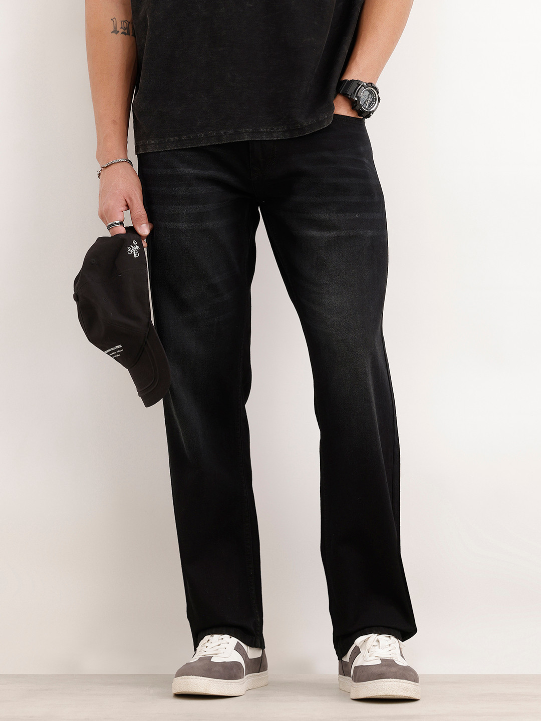 WROGN Men Regular Fit Mid-Rise Light Fade Jeans