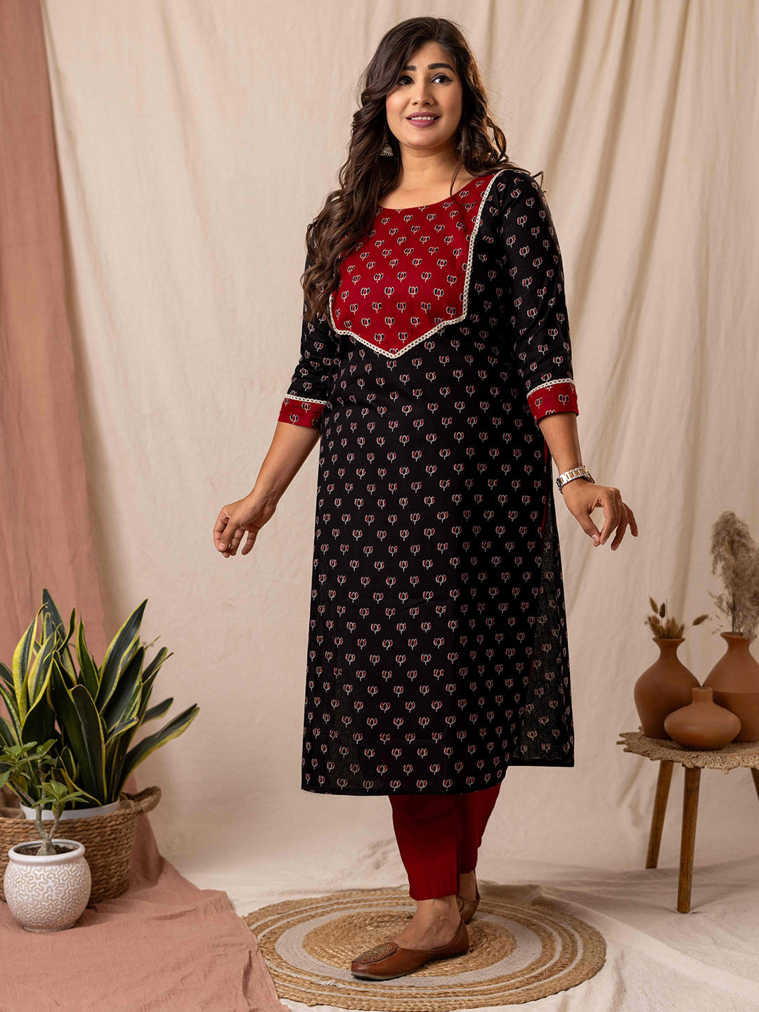 Amthi Women Floral Yoke Design Block Print Kurta
