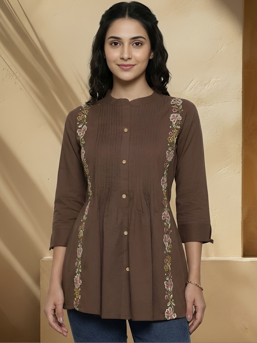 GULMEHAK Mandarin Collar Embroidered Tunic