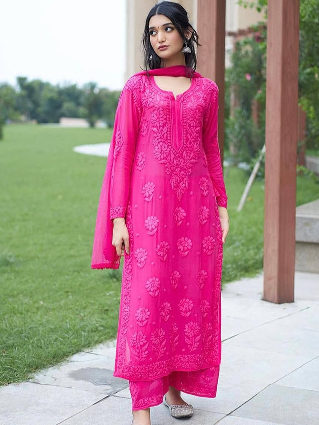 OJASVI FASHION Floral Embroidered Chikankari Chikankari Kurti