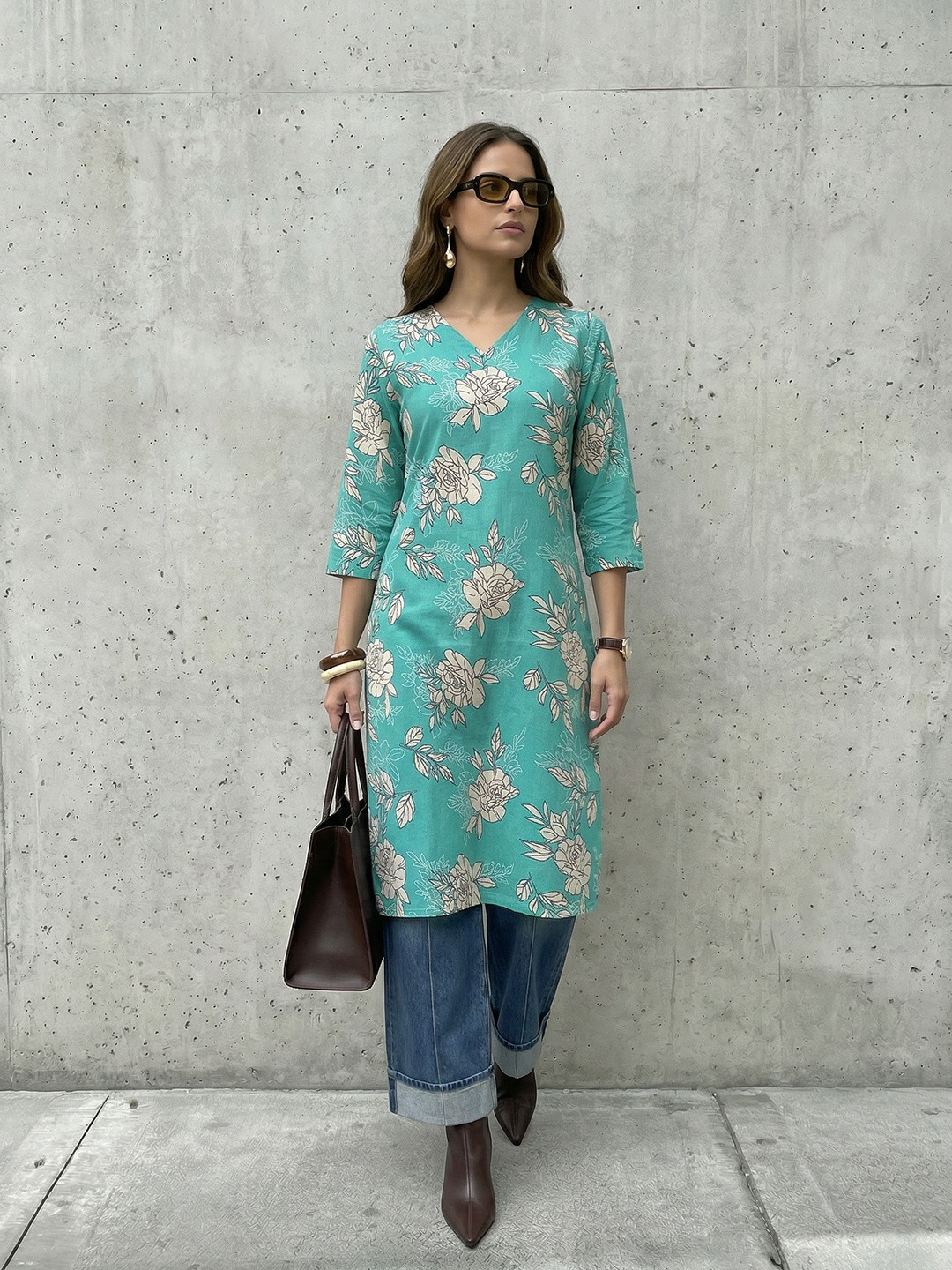 Anouk Rustic Floral Printed V-Neck Straight Kurta