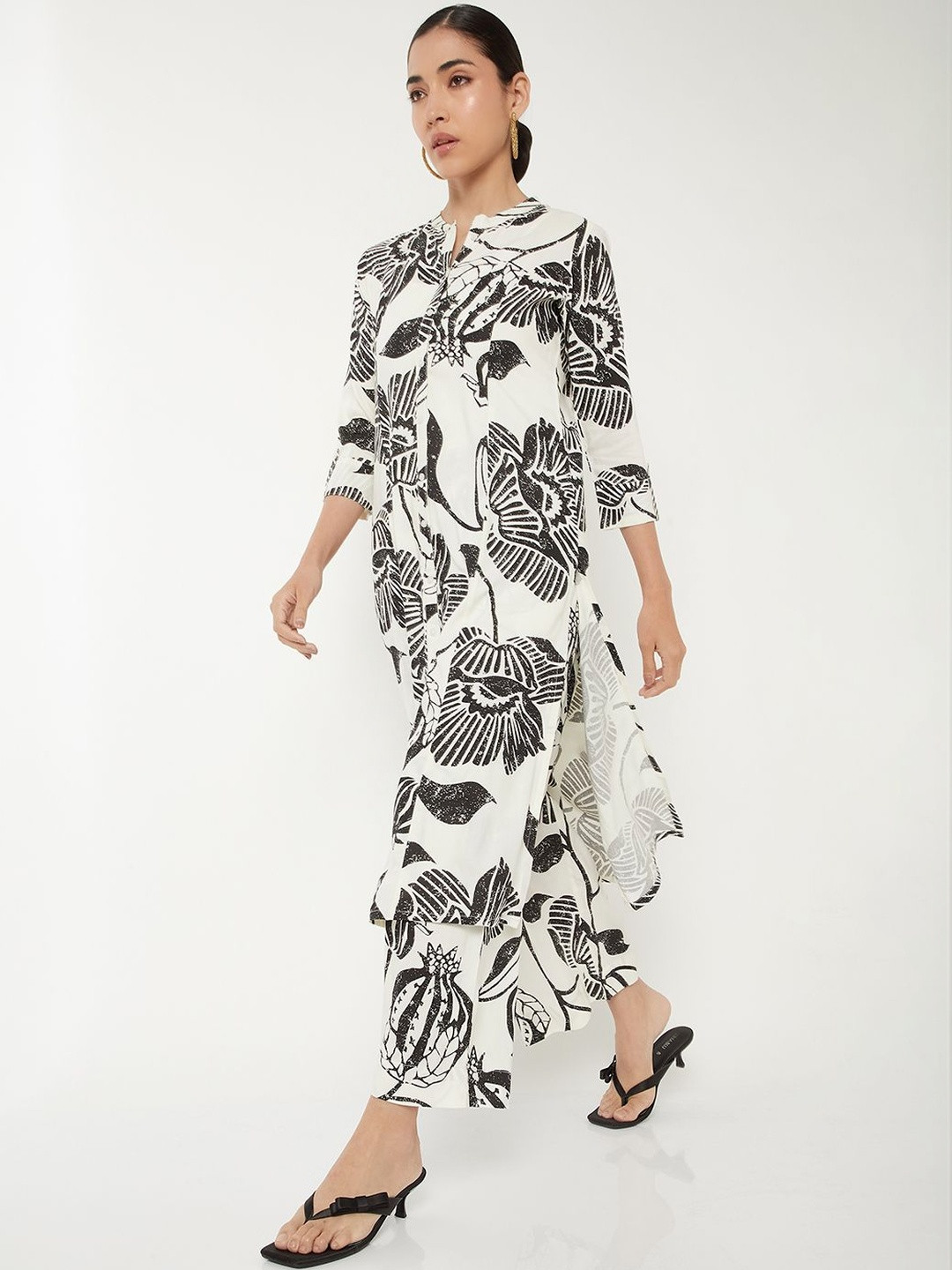 max Women Floral Printed Regular Kurta with Trousers