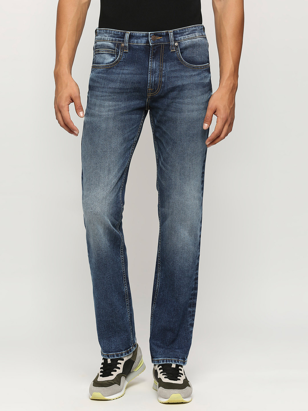 Pepe Jeans Men Blue Slim Fit Low Distress Light Fade Stretchable Jeans
